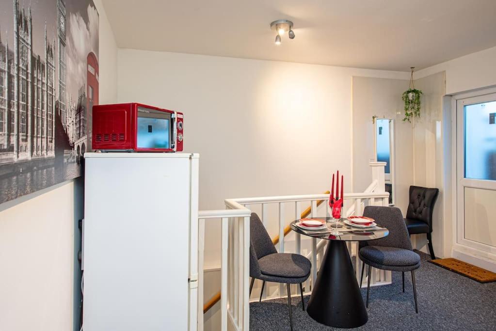 Watford Central Serviced Apartments מראה חיצוני תמונה