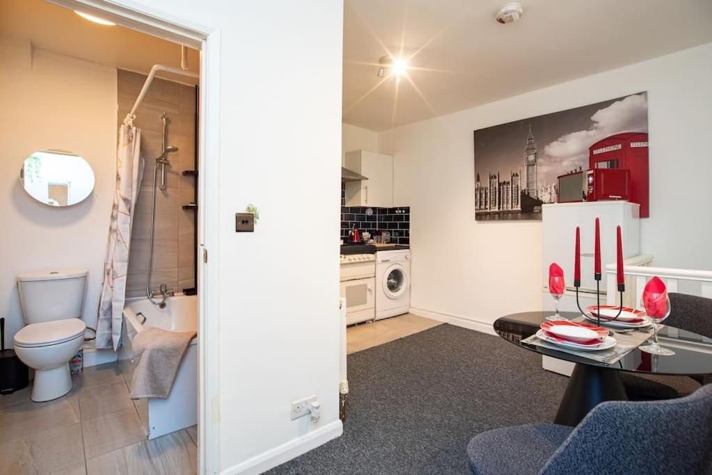 Watford Central Serviced Apartments מראה חיצוני תמונה
