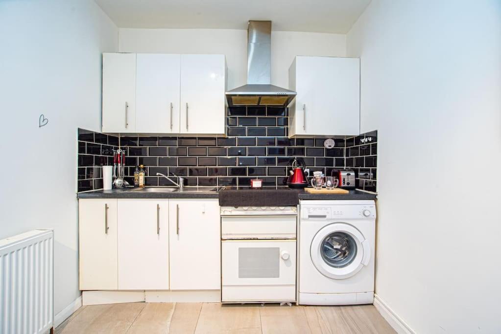 Watford Central Serviced Apartments מראה חיצוני תמונה